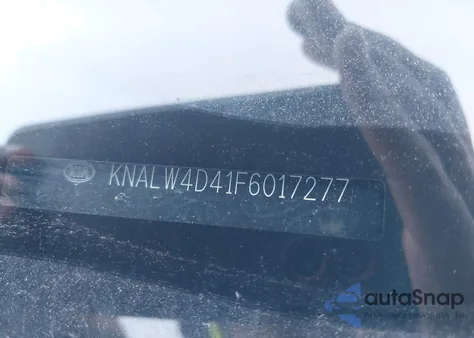 2015 Kia K900 Luxury из США, поврежденный, VIN KNALW4D41F6017277